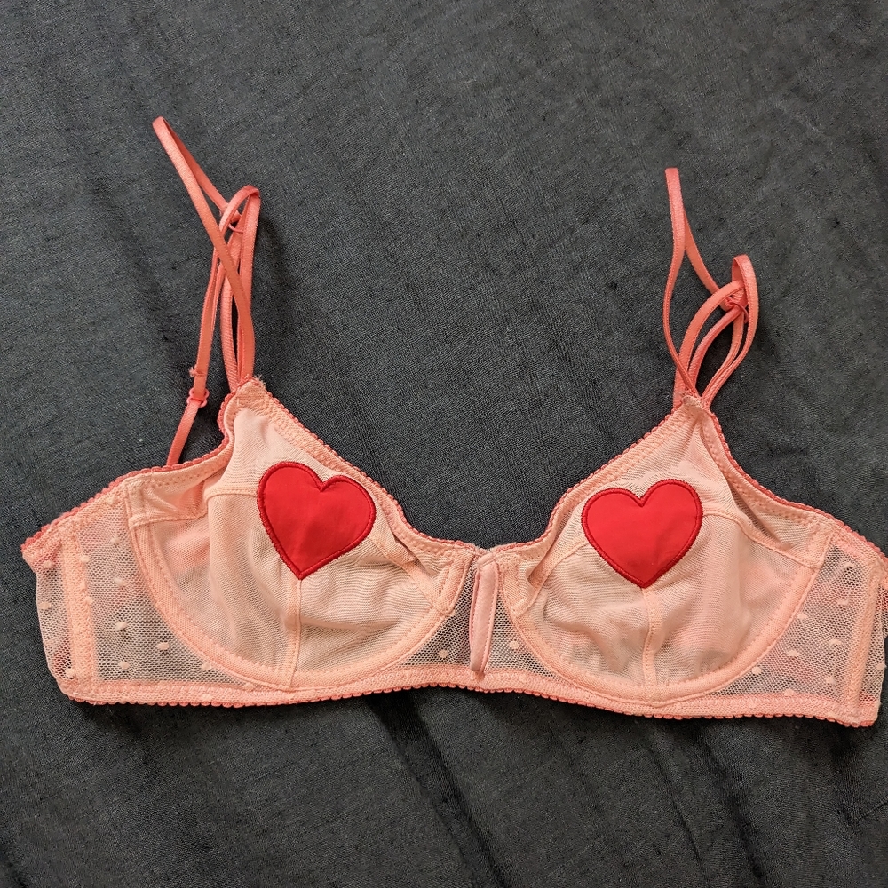 Peachy heart Out from Under 34C bra